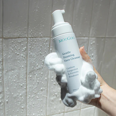Gentle Foaming Face Cleanser MOOGOO -  SỮA RỬA MẶT TẠO BỌT LÀM TRẮNG DA, KIỀM DẦU CHỐNG MỤN CHIẾT XUẤT ĐU ĐỦ MOOGOO 200ML