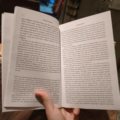 Sách - Collapse: How Societies Choose to Fail or Survive by Jared Diamond - History/ Nonfiction /Science in English