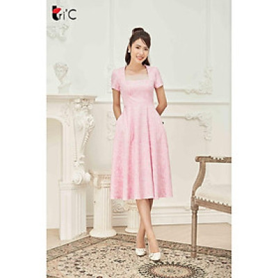 Đầm xòe gấm lụa hoa, cổ lưới vuông Tri