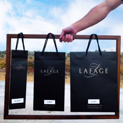 Rượu vang Organic Famille Lafage Narassa 2018 (Pháp) kèm túi hộp,đồ khui  