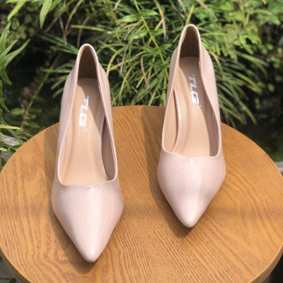 Giày nữ cao gót da bóng trẻ trung năng động 21323