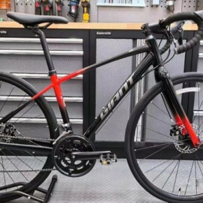 Xe đạp thể thao GIANT 2025 SPEEDER-D1 tay cong, khung hợp kim nhôm - Phù hợp với người cao từ 1m55 trở lên