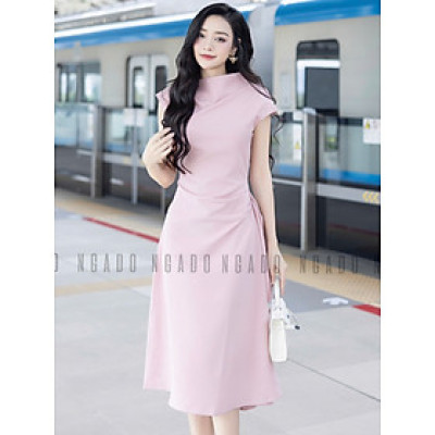 Đầm hồng cổ cao vạt xéo NGADO