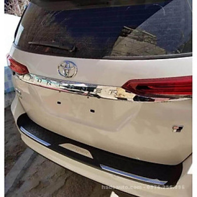 Nẹp chống xước cốp sau Dành Cho Toyota Fortuner 2017 - 2021