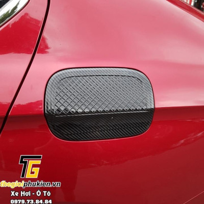 Ốp nắp đậy bình xăng Honda City 2021 vân Carbon