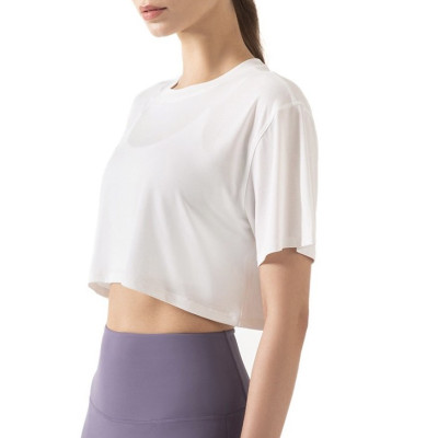 Áo pull ngắn crop top màu trắng năng động, trẻ trung cho nữ
