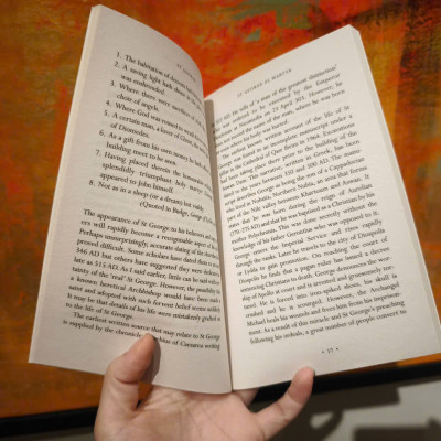 Sách - St George: Knight, Martyr, Patron Saint and Dragonslayer by Giles Morgan - History / Religion in English