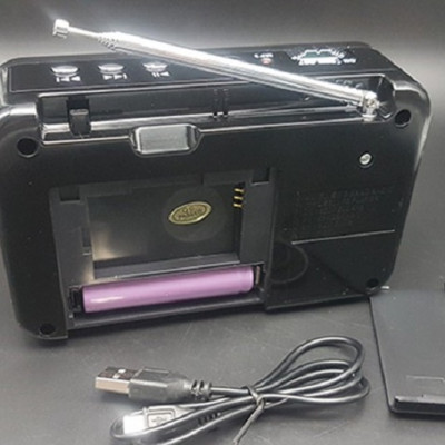 Đài USB THẺ NHỚ NGHE NHẠC WAXIBA XB-521URT RADIO AM\FM\SW LOA TO X-BASS CÓ ĐÈN PIN GIAO MÀU NGẪU NHIÊN HÀNG CHÍNH HÃNG