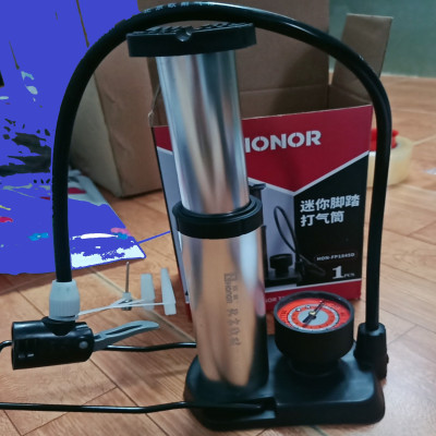 Bơm hơi mini dùng chân cho xe máy, xe đạp, xe hơi đa năng - Henrysa