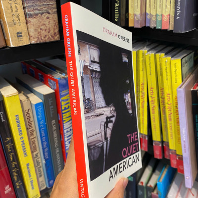 Sách - The Quiet American: Exploration of love, innocence, and morality in Vietnam by Graham Greene | Classics / Historical Fiction / War Literature